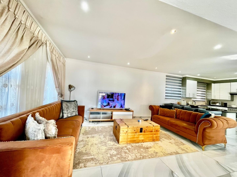 4 Bedroom Property for Sale in Willow Acres Gauteng