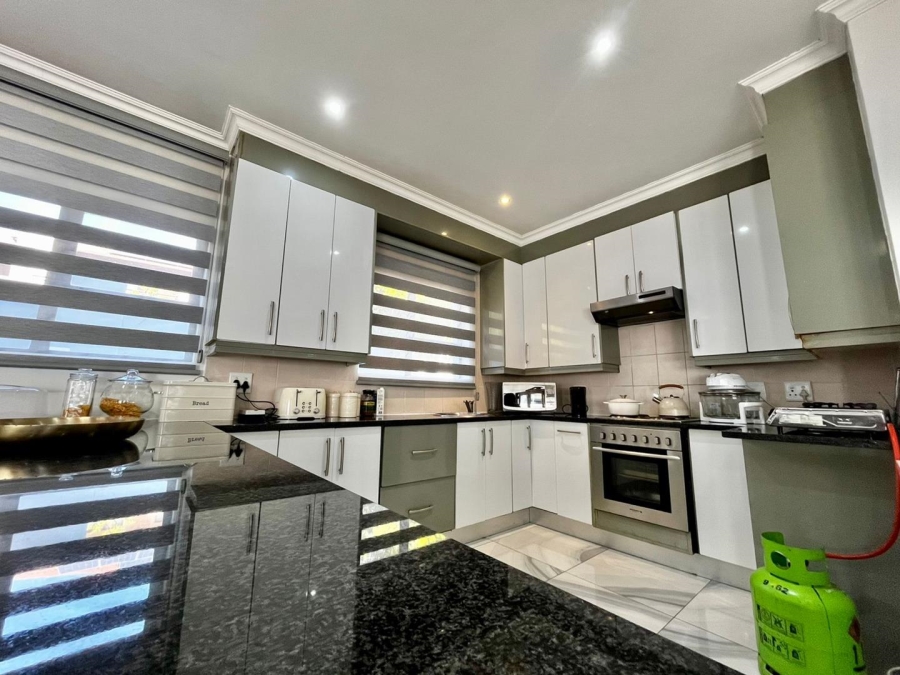 4 Bedroom Property for Sale in Willow Acres Gauteng