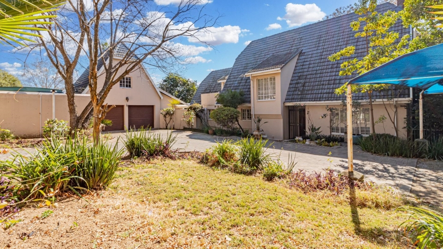 3 Bedroom Property for Sale in Bryanston Gauteng