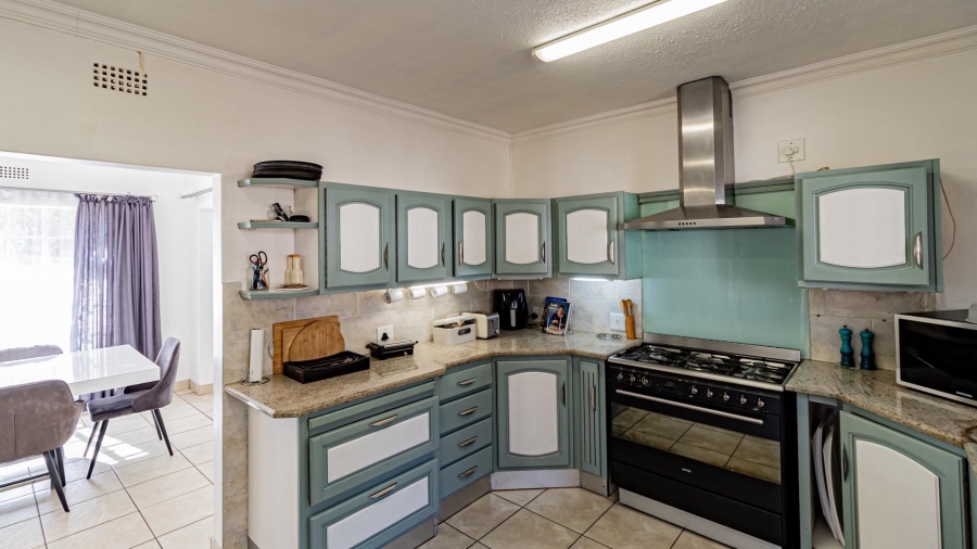 3 Bedroom Property for Sale in Bryanston Gauteng