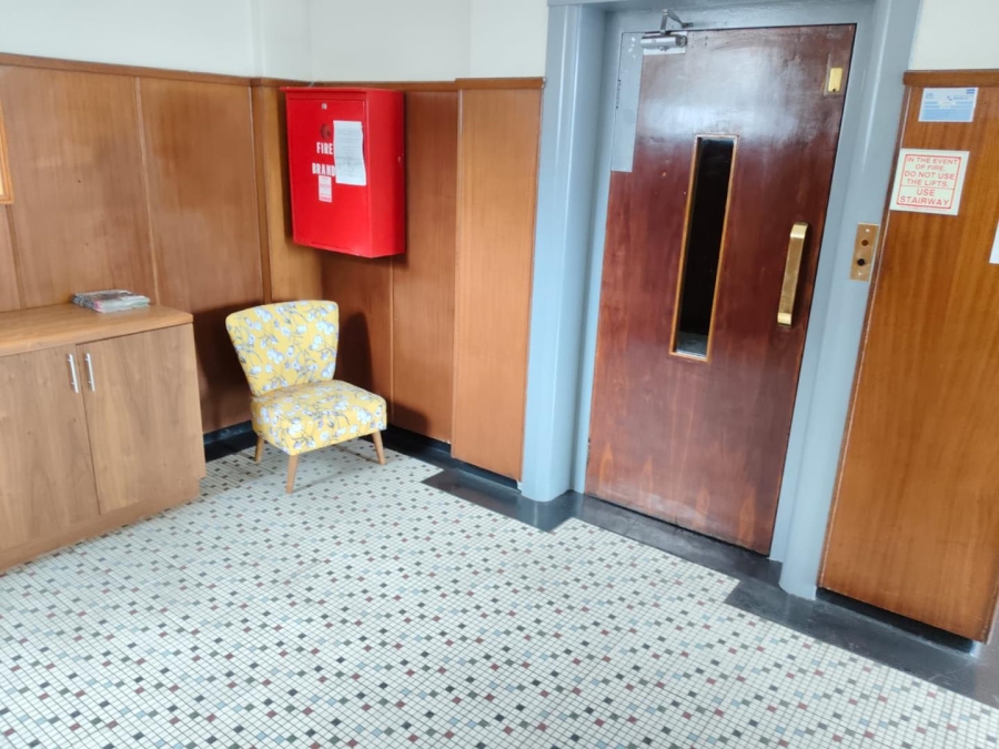 To Let 2 Bedroom Property for Rent in Craighall Park Gauteng