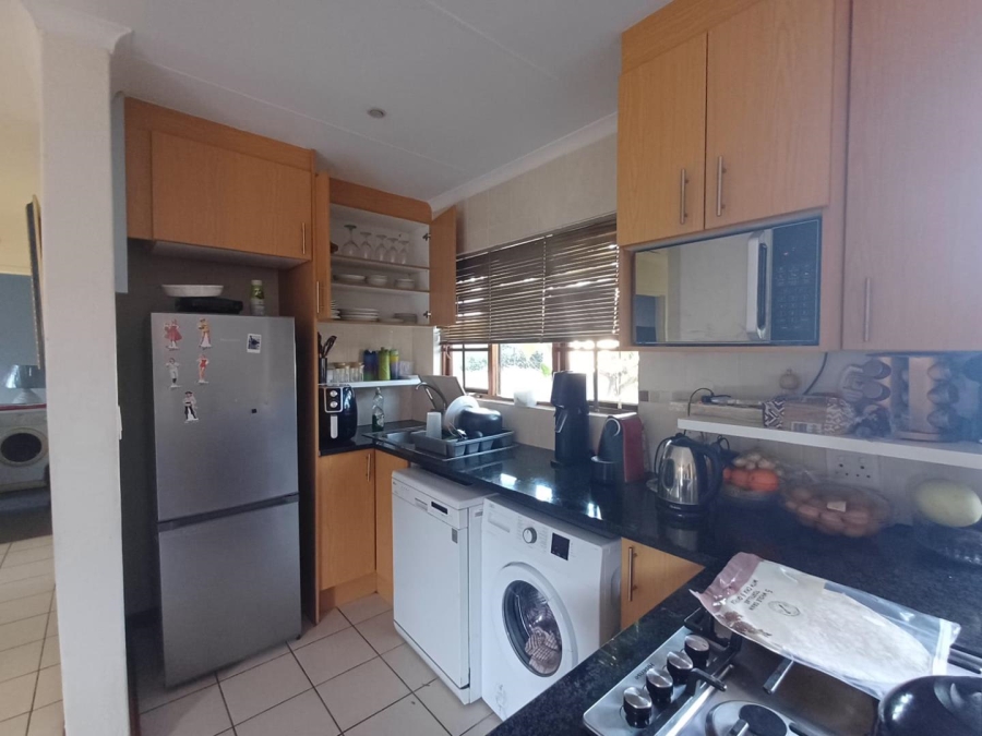 To Let 3 Bedroom Property for Rent in Bromhof Gauteng