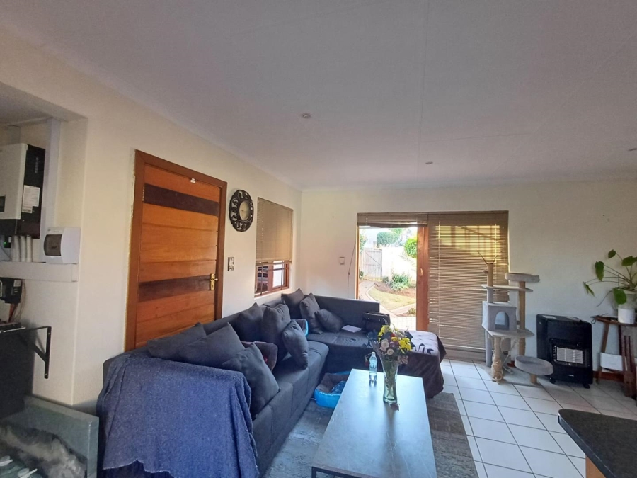 To Let 3 Bedroom Property for Rent in Bromhof Gauteng