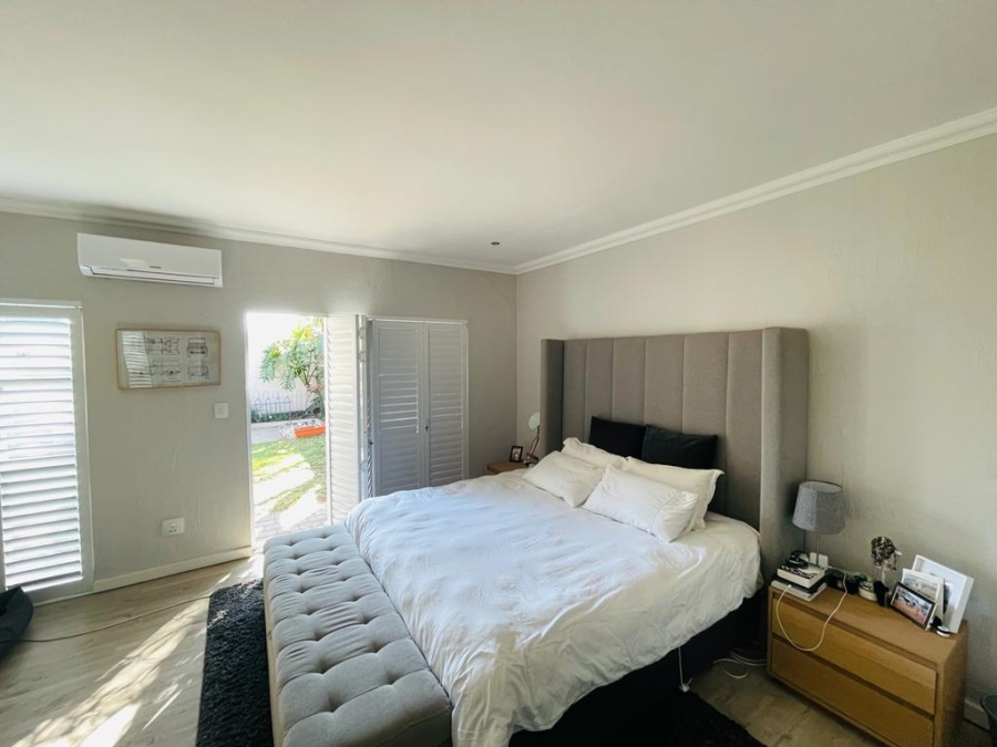 To Let 2 Bedroom Property for Rent in Sandhurst Gauteng