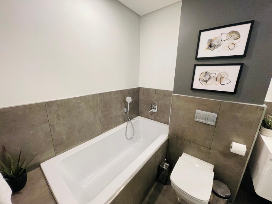 To Let 2 Bedroom Property for Rent in Illovo Gauteng