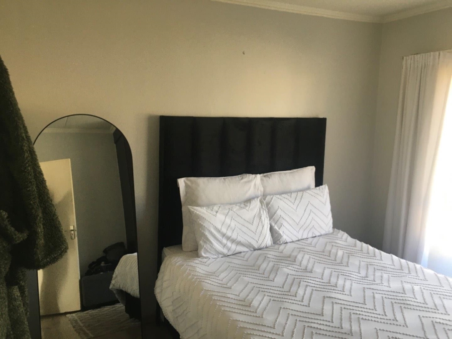 2 Bedroom Property for Sale in Noordwyk Gauteng