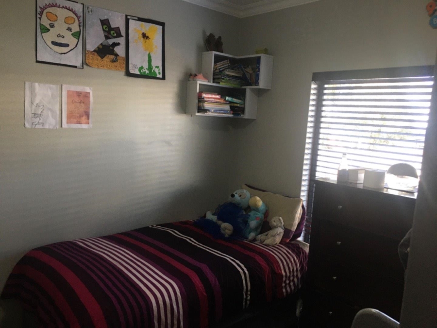 2 Bedroom Property for Sale in Noordwyk Gauteng