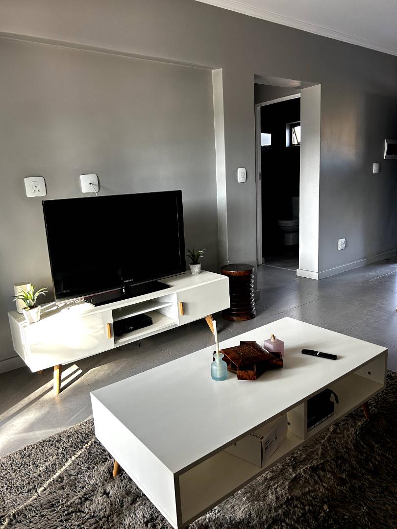 To Let 1 Bedroom Property for Rent in Bryanston Gauteng