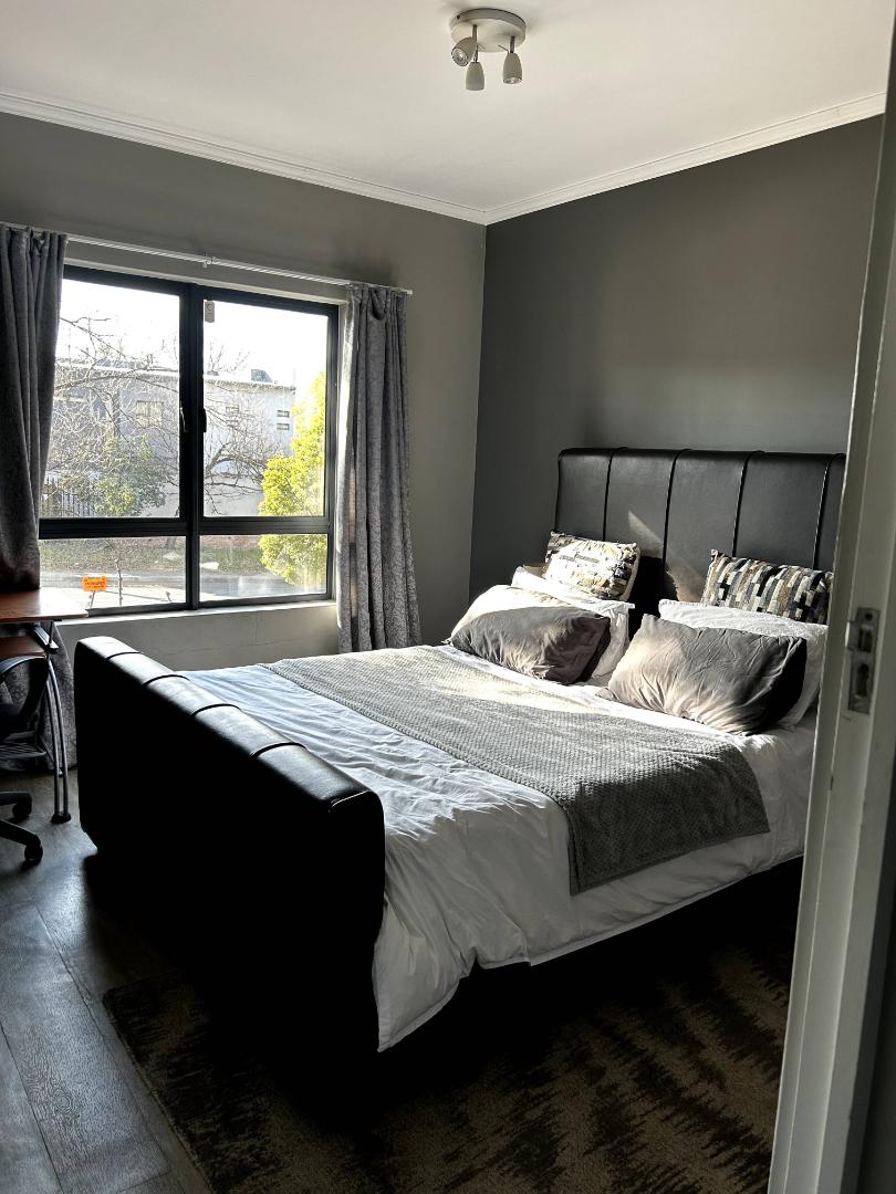 To Let 1 Bedroom Property for Rent in Bryanston Gauteng