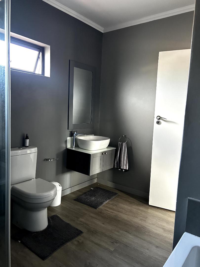 To Let 1 Bedroom Property for Rent in Bryanston Gauteng