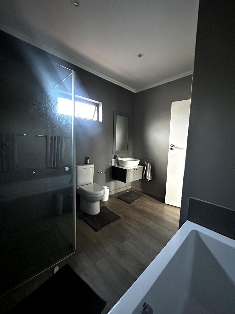 To Let 1 Bedroom Property for Rent in Bryanston Gauteng