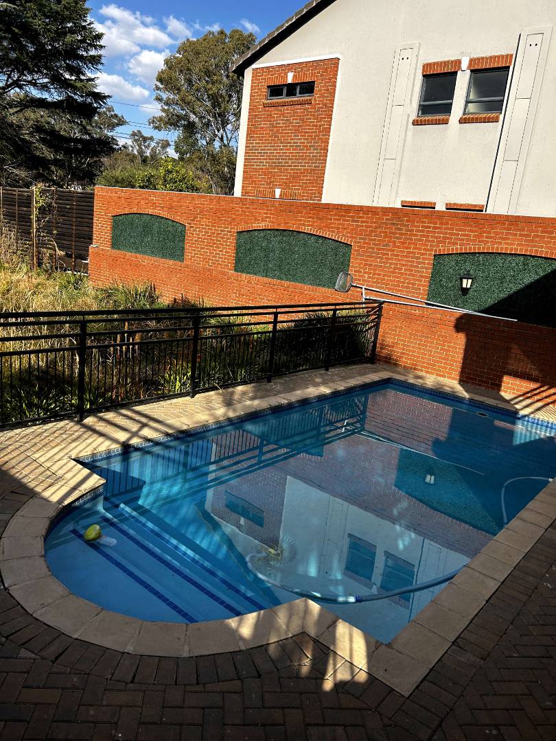 To Let 1 Bedroom Property for Rent in Bryanston Gauteng