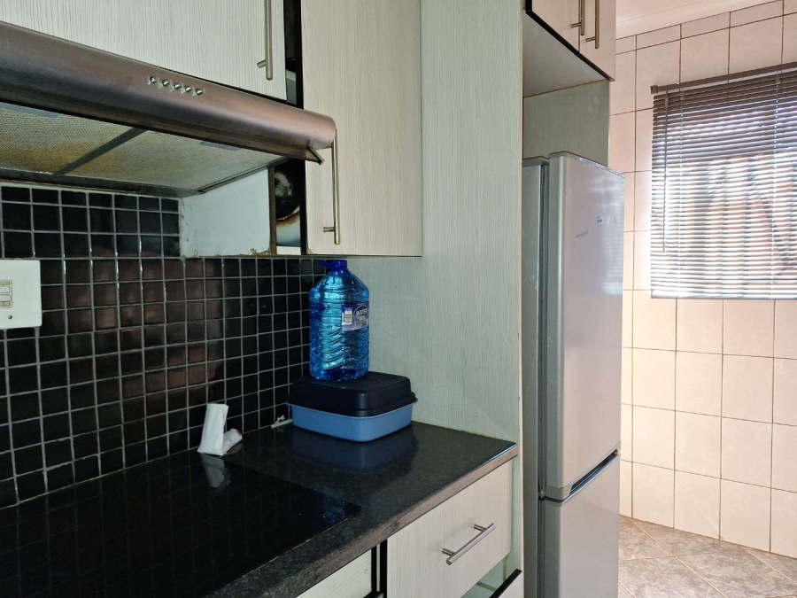 To Let 3 Bedroom Property for Rent in Danville Gauteng