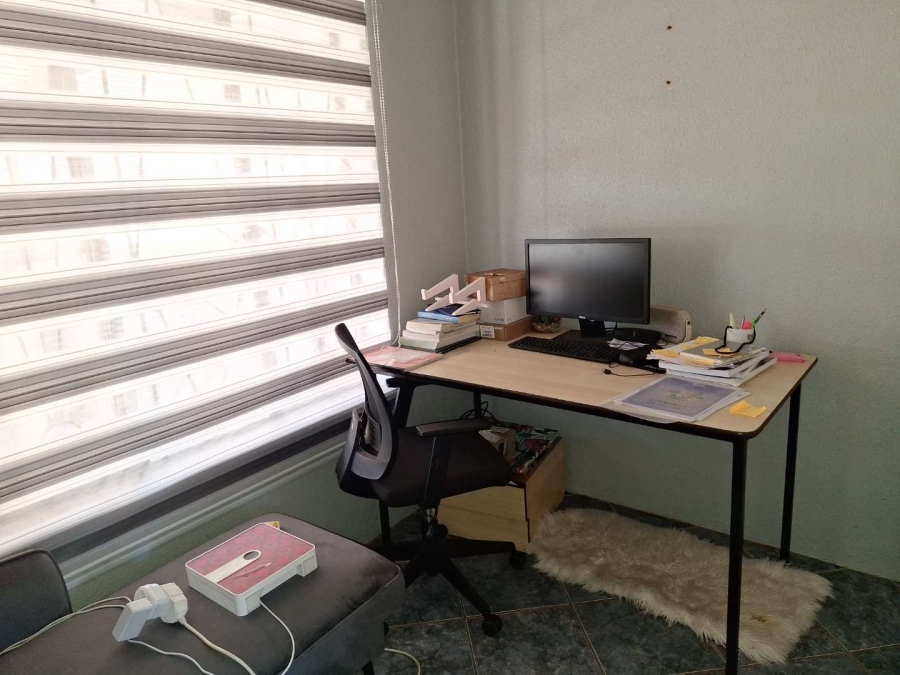 To Let 3 Bedroom Property for Rent in Danville Gauteng