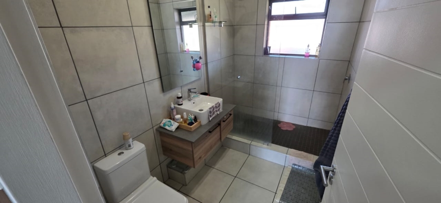 3 Bedroom Property for Sale in Six Fountains Residential Estate Gauteng