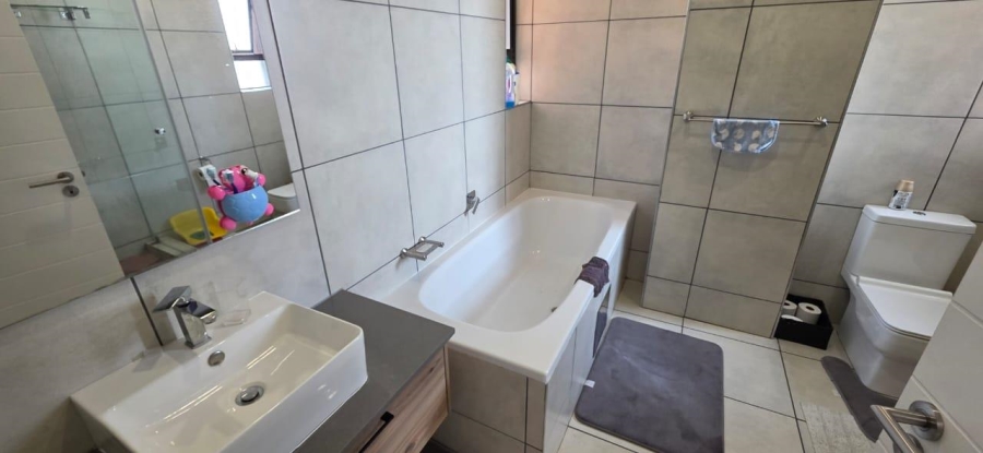 3 Bedroom Property for Sale in Six Fountains Residential Estate Gauteng