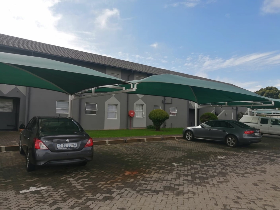1 Bedroom Property for Sale in Ridgeway Ext 4 Gauteng