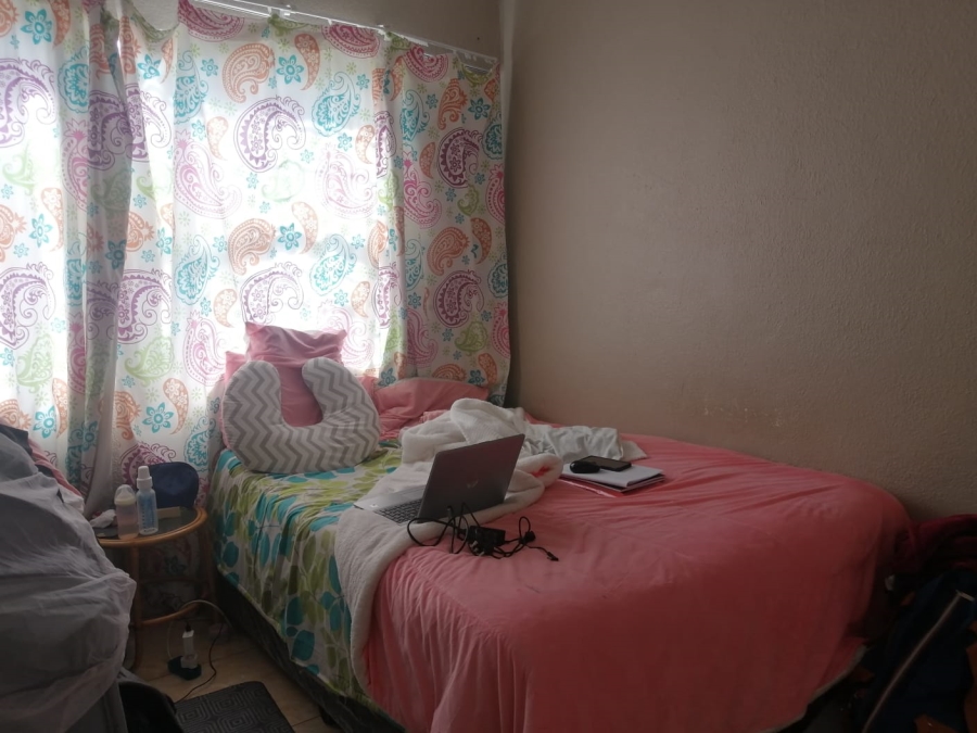 1 Bedroom Property for Sale in Ridgeway Ext 4 Gauteng