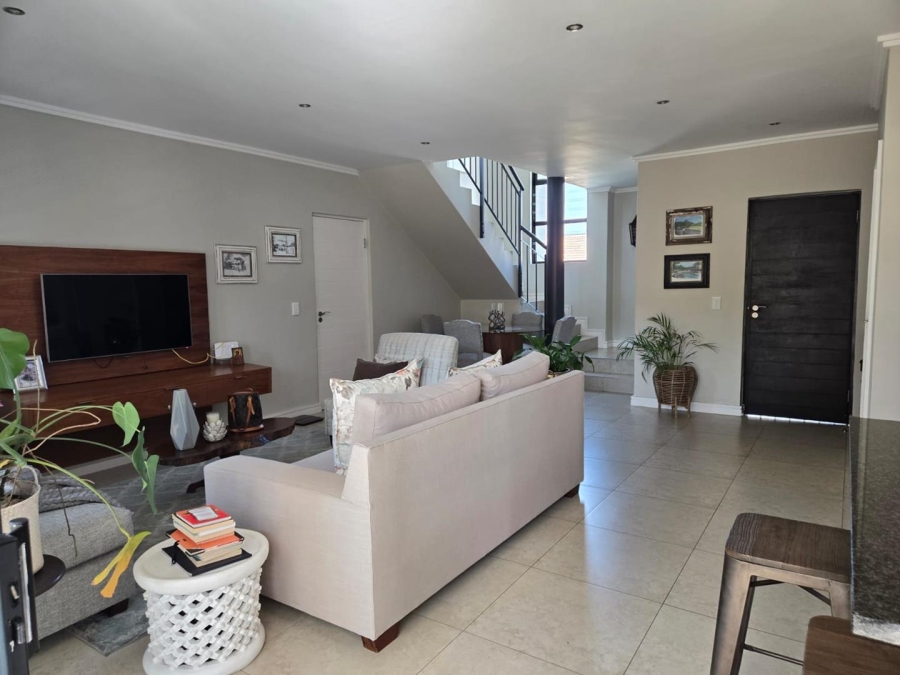 To Let 3 Bedroom Property for Rent in Kyalami Hills Gauteng
