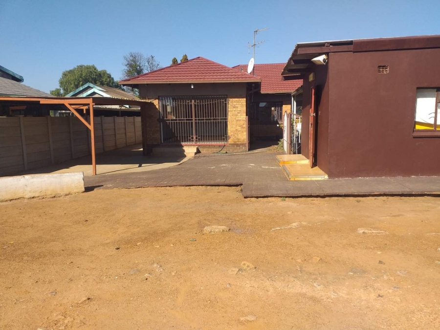 3 Bedroom Property for Sale in Raceview Gauteng