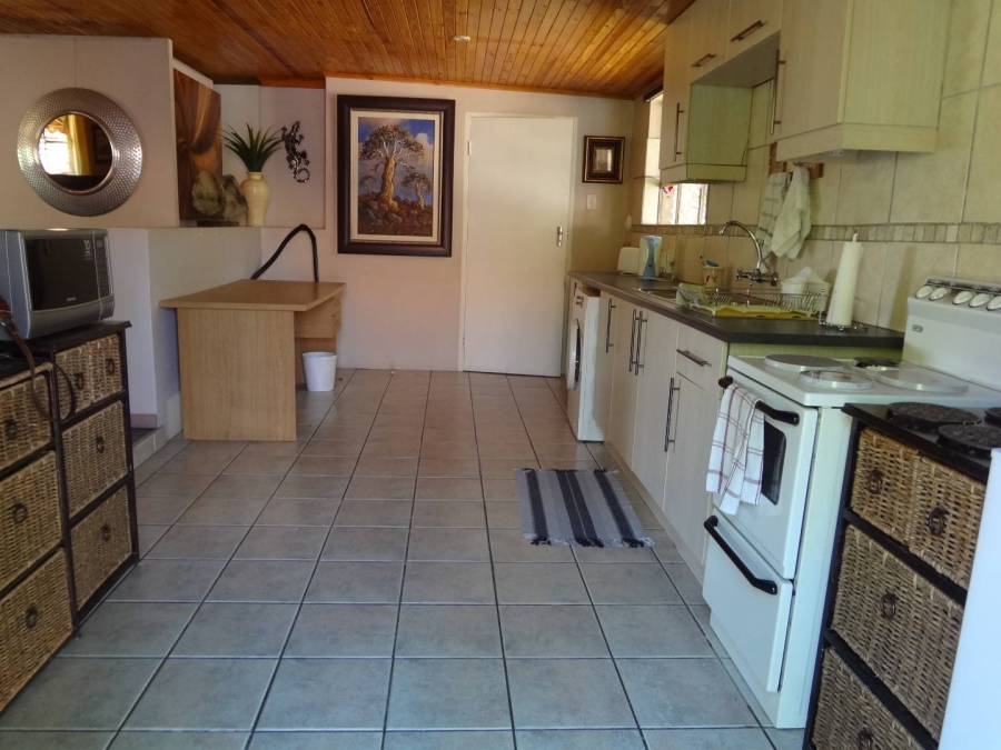 To Let 1 Bedroom Property for Rent in Douglasdale Gauteng