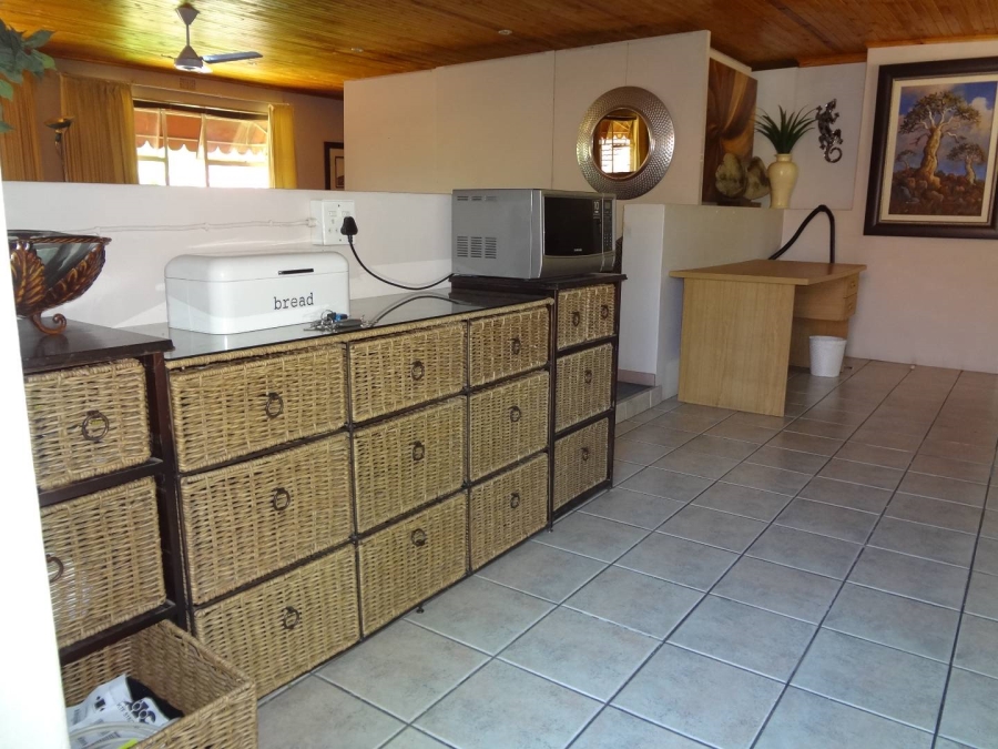 To Let 1 Bedroom Property for Rent in Douglasdale Gauteng