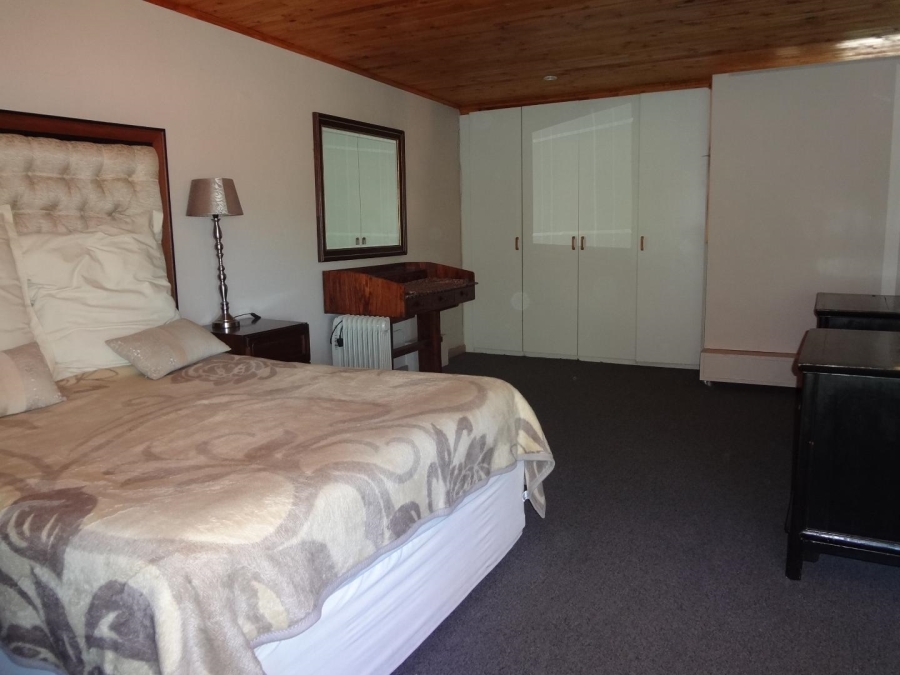 To Let 1 Bedroom Property for Rent in Douglasdale Gauteng