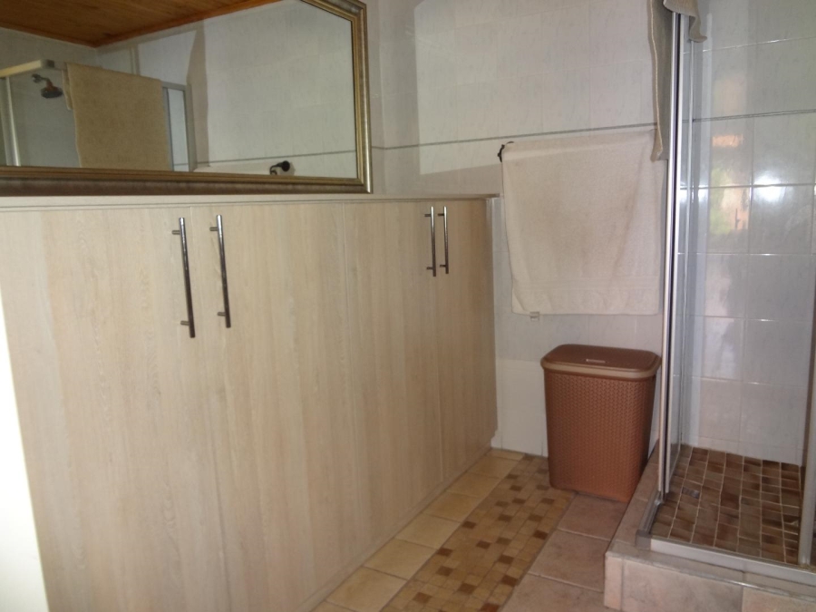 To Let 1 Bedroom Property for Rent in Douglasdale Gauteng