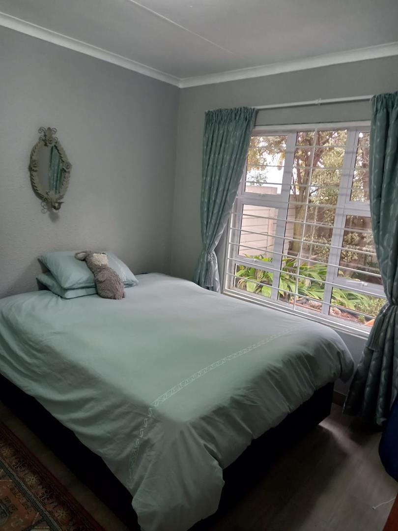 To Let 1 Bedroom Property for Rent in Bromhof Gauteng