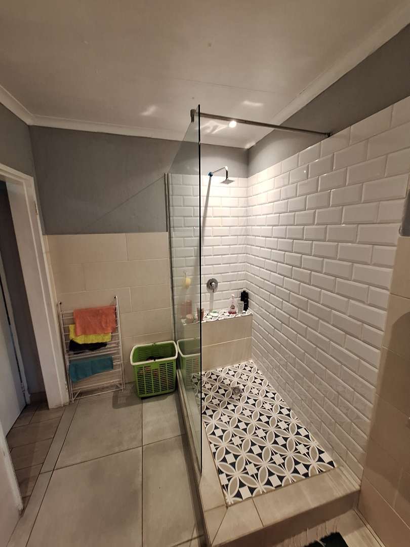 To Let 1 Bedroom Property for Rent in Bromhof Gauteng