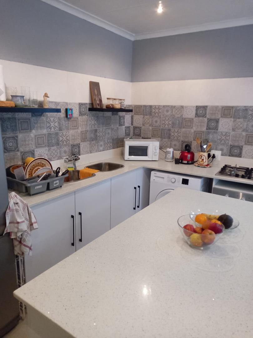 To Let 1 Bedroom Property for Rent in Bromhof Gauteng