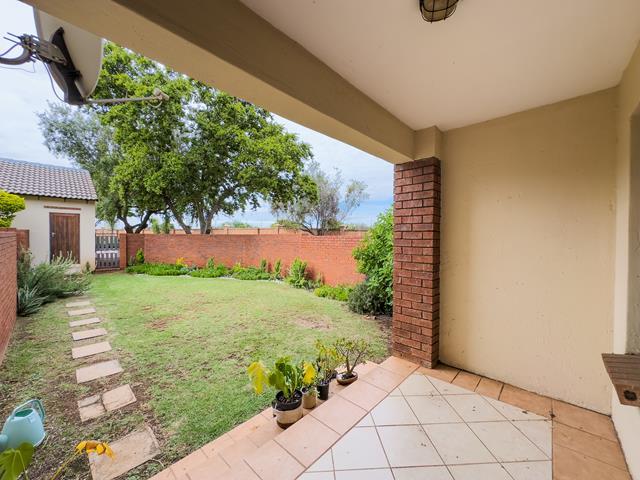 To Let 2 Bedroom Property for Rent in Mooikloof Ridge Gauteng