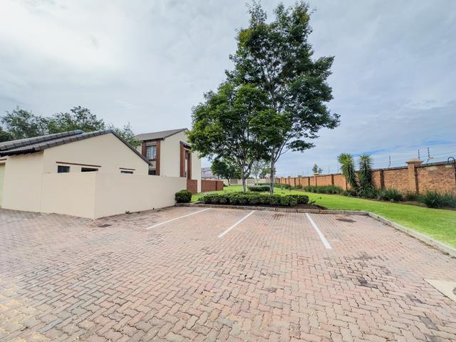 To Let 2 Bedroom Property for Rent in Mooikloof Ridge Gauteng