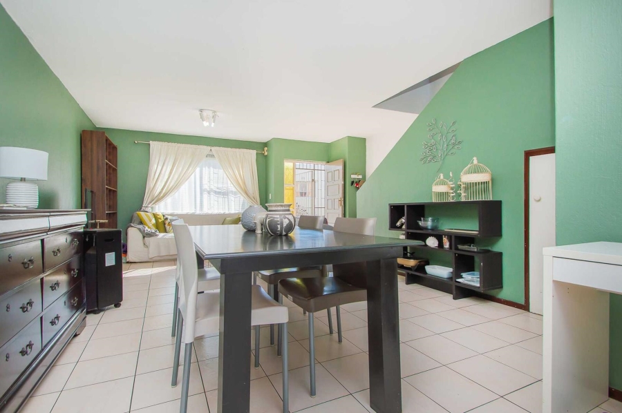 2 Bedroom Property for Sale in Weltevreden Park Gauteng