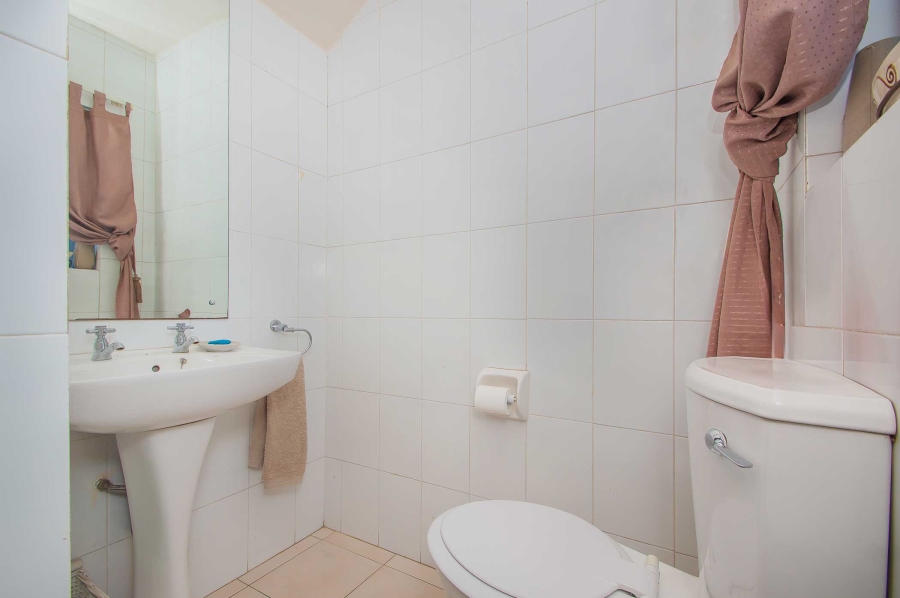2 Bedroom Property for Sale in Weltevreden Park Gauteng