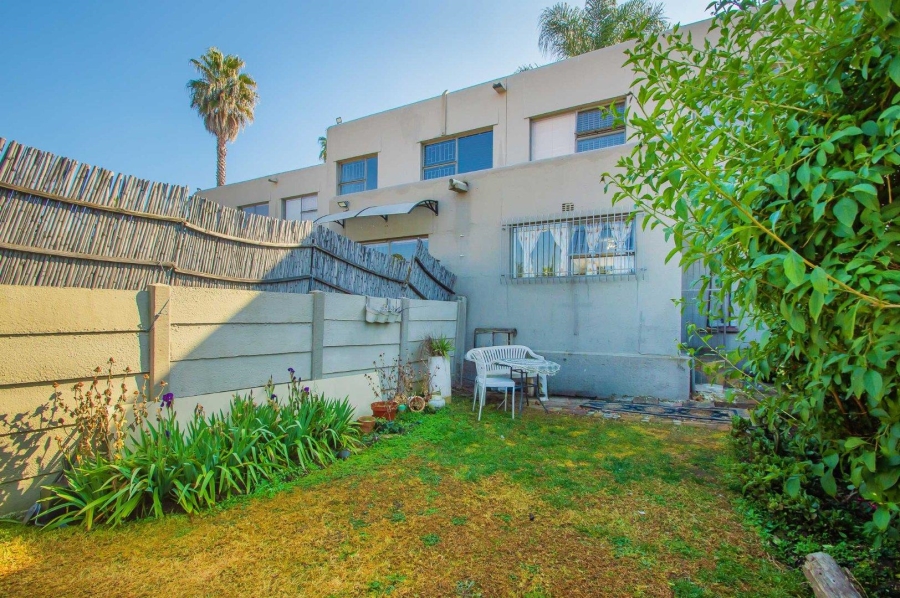 2 Bedroom Property for Sale in Weltevreden Park Gauteng
