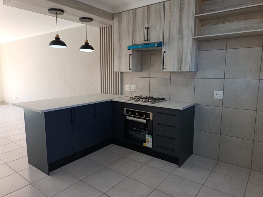 2 Bedroom Property for Sale in Brackendowns Gauteng