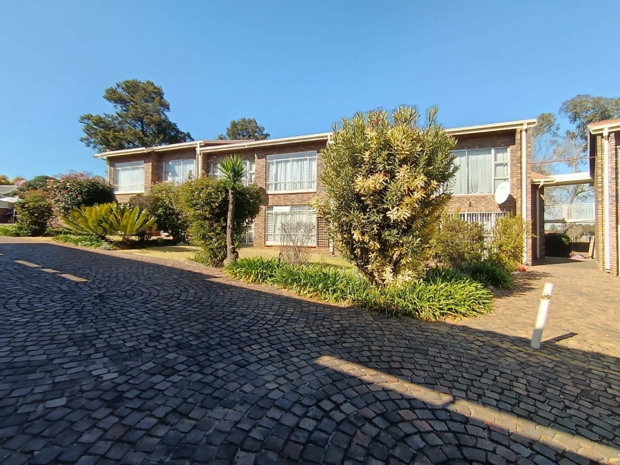 2 Bedroom Property for Sale in Brackendowns Gauteng
