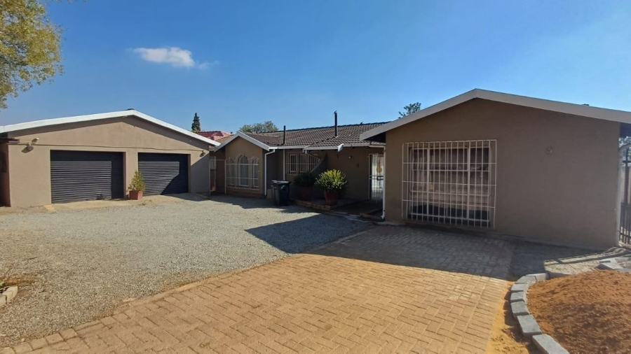 3 Bedroom Property for Sale in Albertsdal Gauteng
