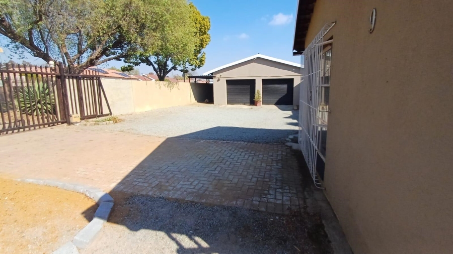3 Bedroom Property for Sale in Albertsdal Gauteng