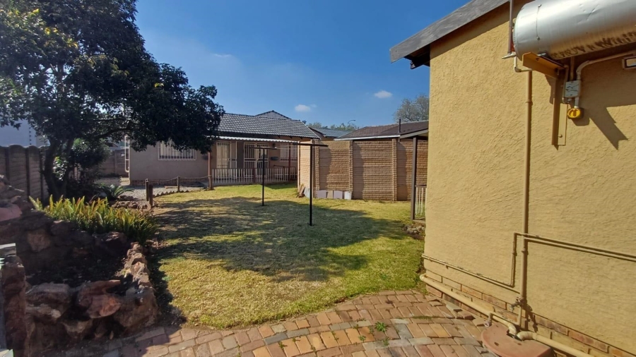 3 Bedroom Property for Sale in Albertsdal Gauteng