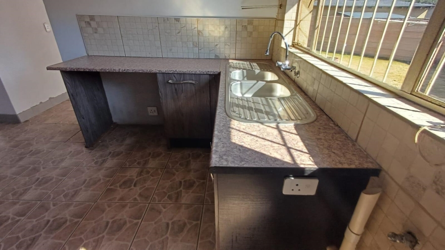 3 Bedroom Property for Sale in Albertsdal Gauteng