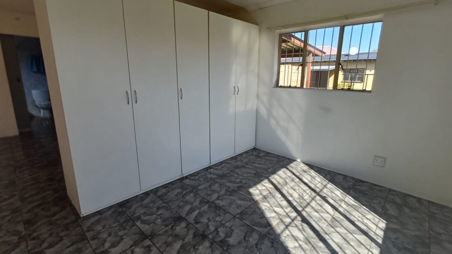 3 Bedroom Property for Sale in Albertsdal Gauteng