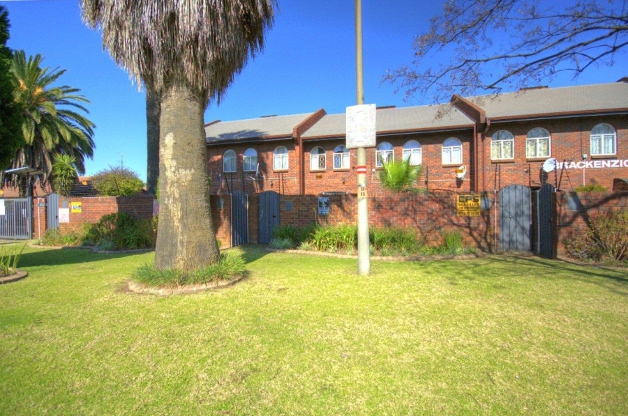 To Let 3 Bedroom Property for Rent in Brackenhurst Gauteng