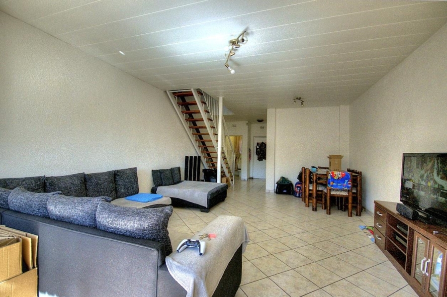 To Let 3 Bedroom Property for Rent in Brackenhurst Gauteng
