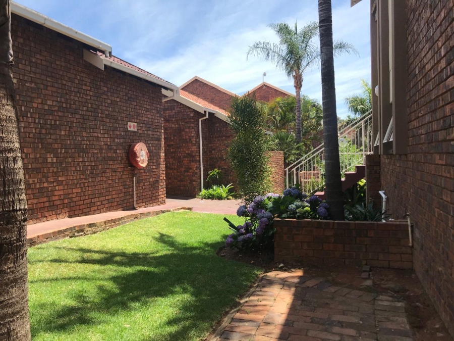 To Let 2 Bedroom Property for Rent in Moreleta Park Gauteng