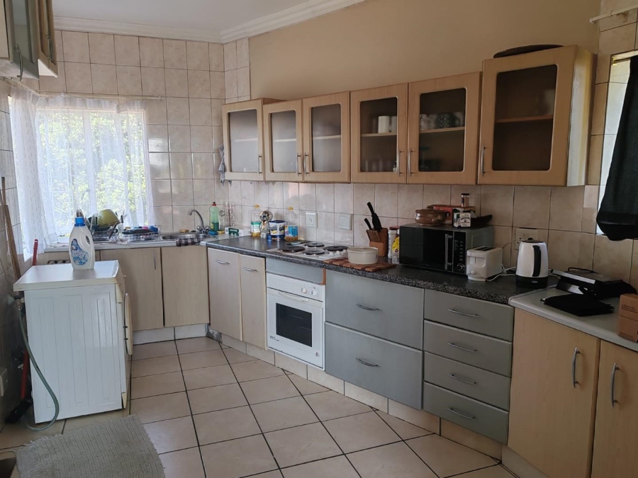 To Let 2 Bedroom Property for Rent in Garsfontein Gauteng