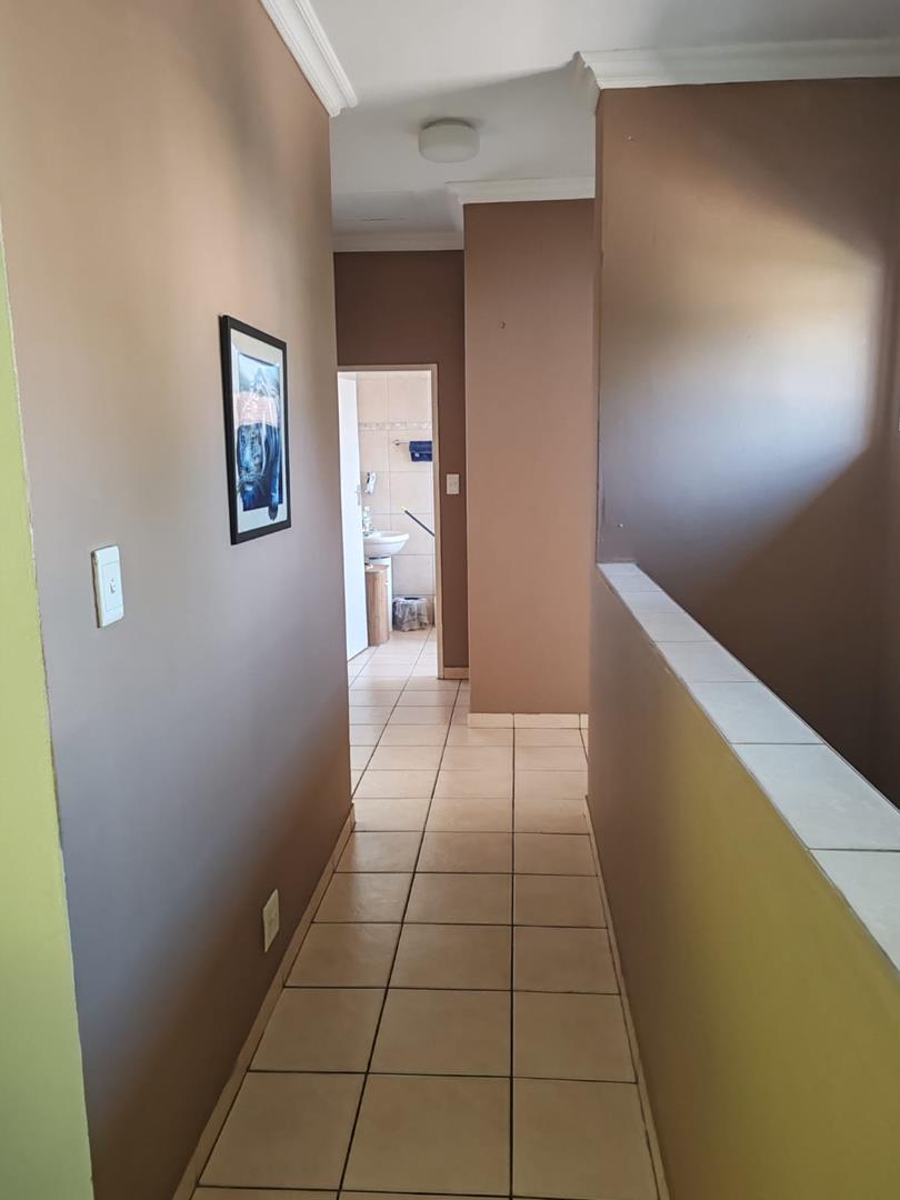 To Let 2 Bedroom Property for Rent in Garsfontein Gauteng