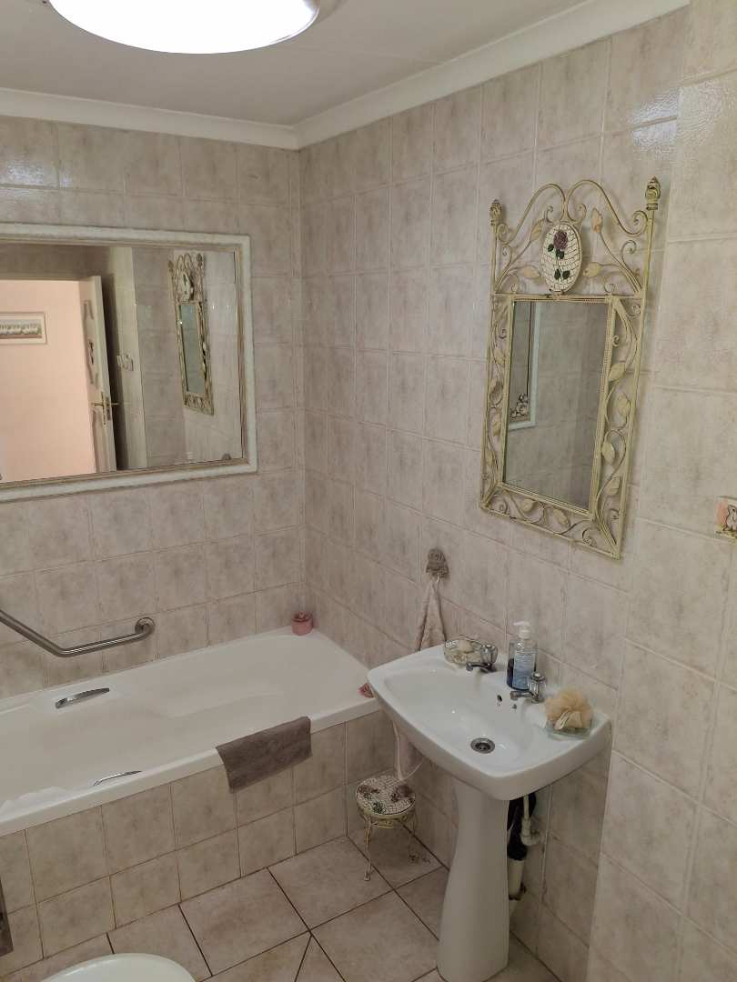 3 Bedroom Property for Sale in Clubview Gauteng