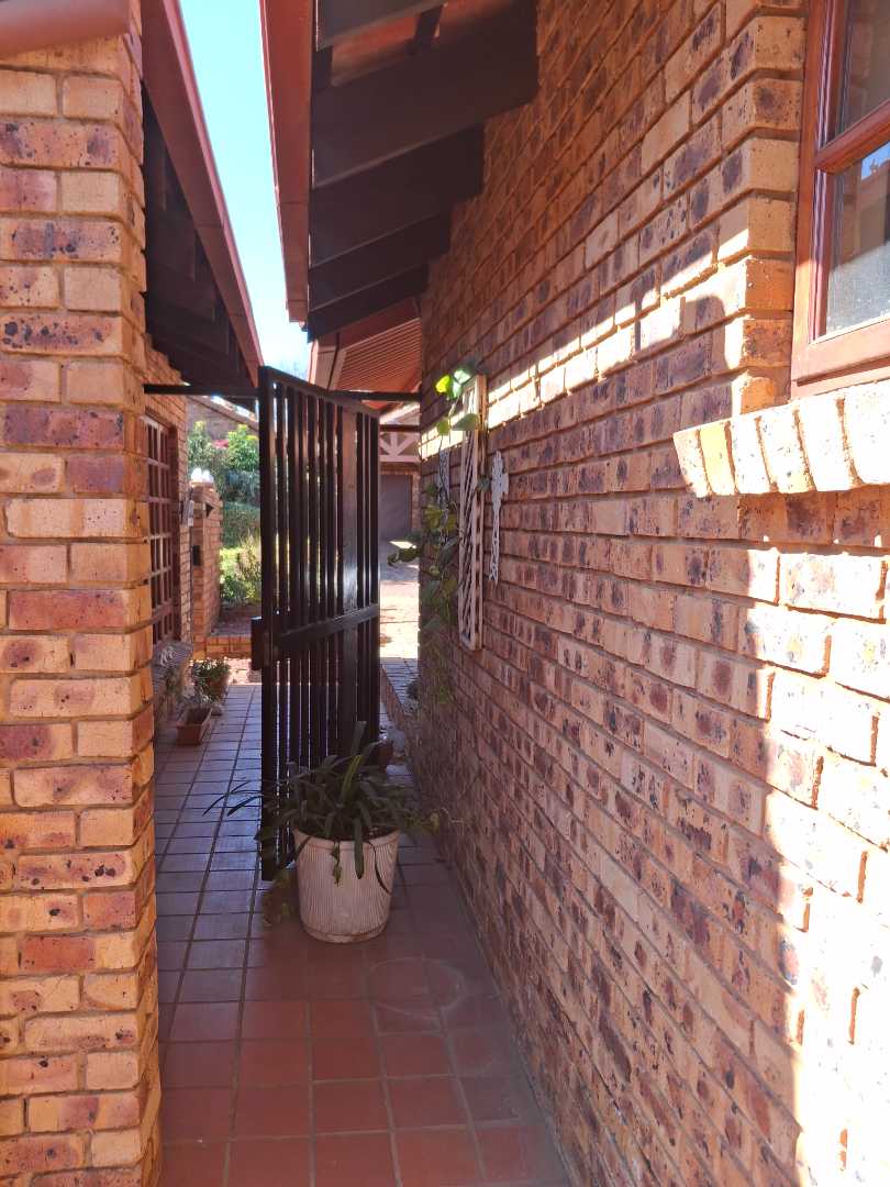3 Bedroom Property for Sale in Clubview Gauteng